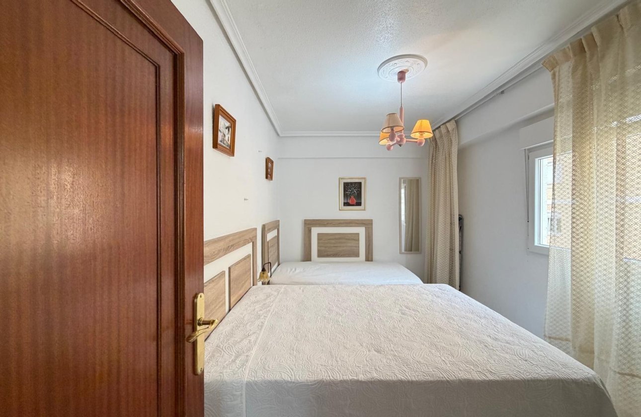 Revente - Appartement -
Torrevieja - Estacion De Autobuses