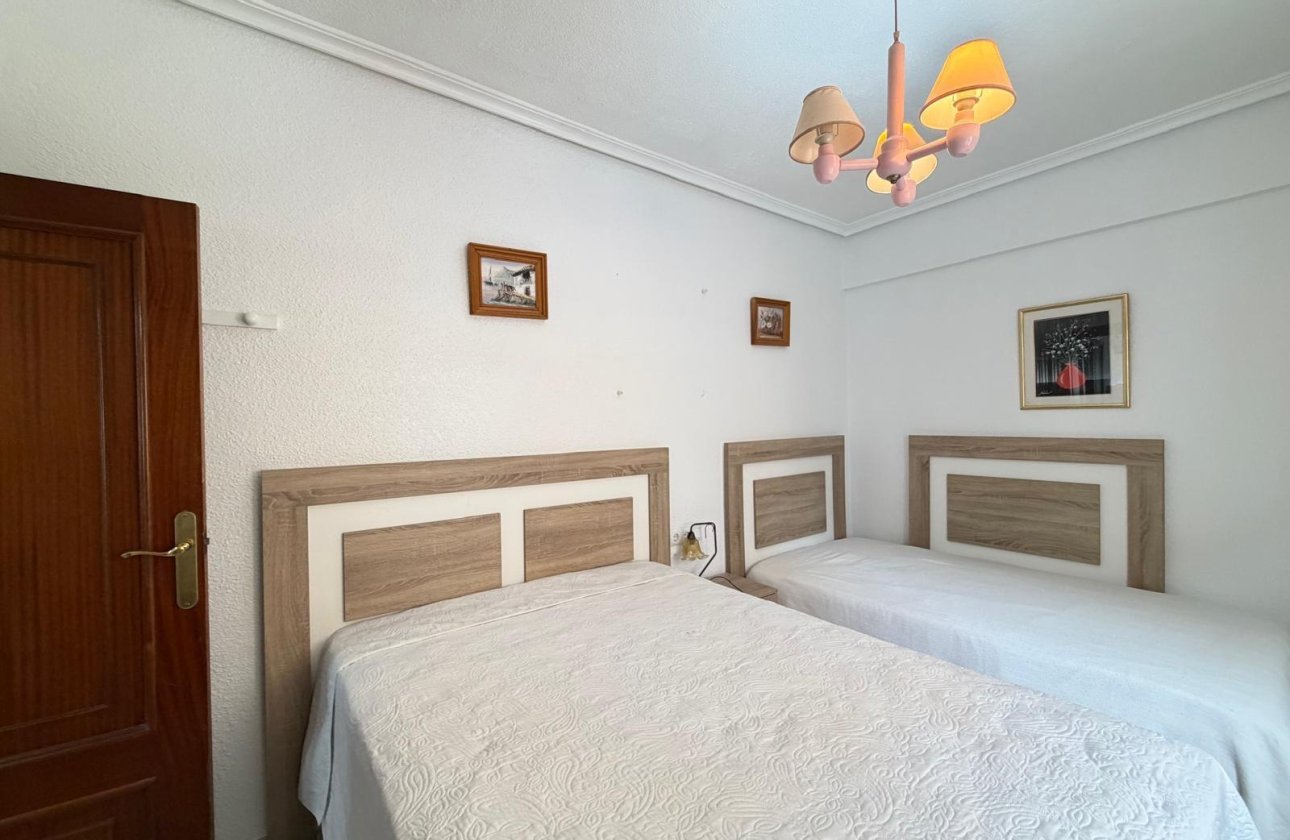 Revente - Appartement -
Torrevieja - Estacion De Autobuses