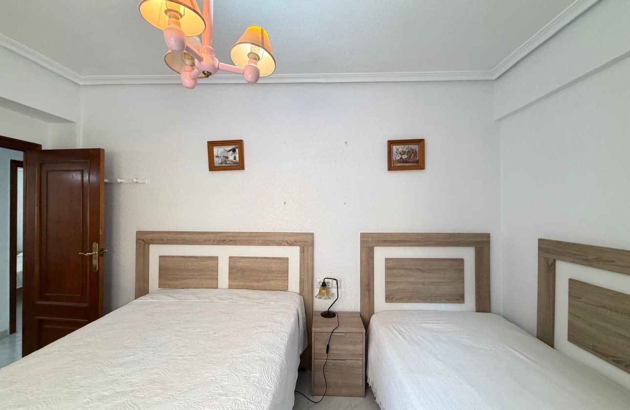 Revente - Appartement -
Torrevieja - Estacion De Autobuses