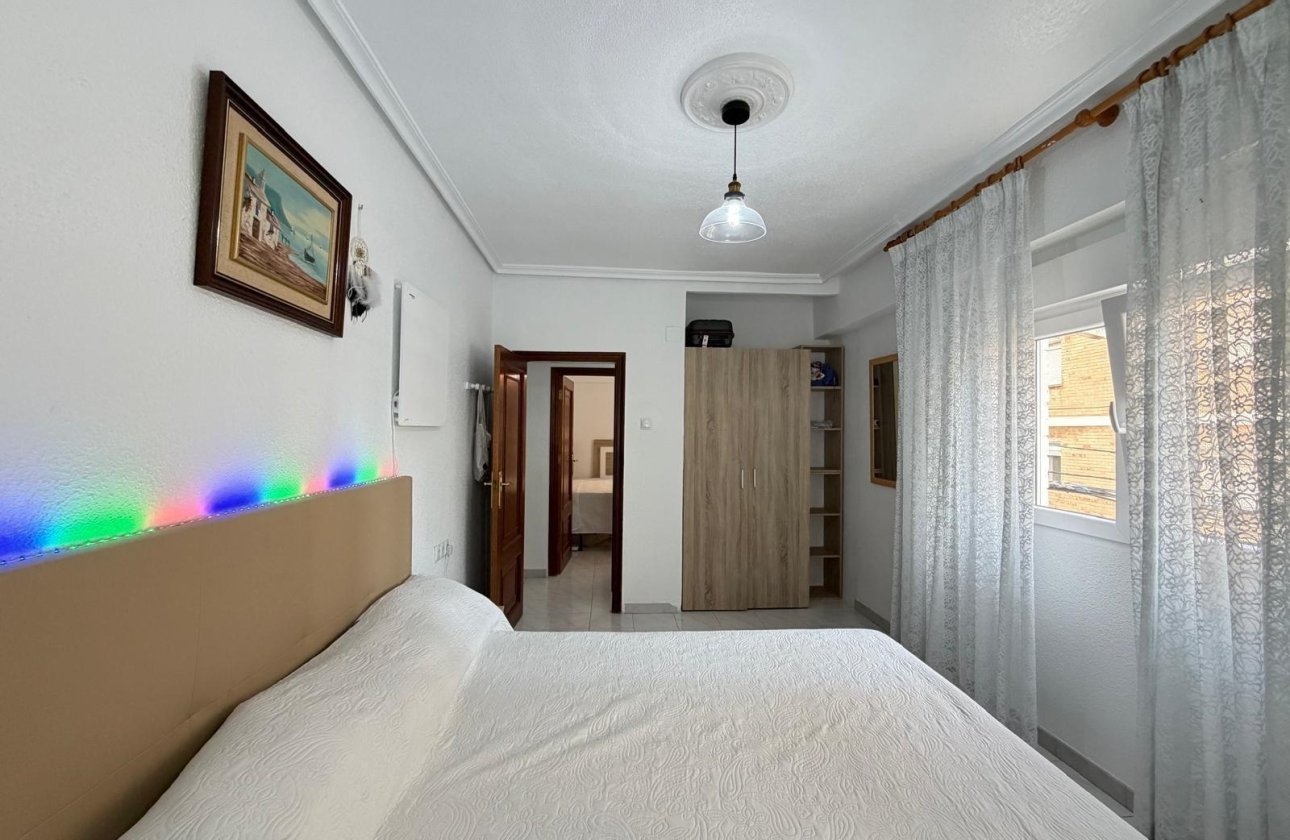 Revente - Appartement -
Torrevieja - Estacion De Autobuses