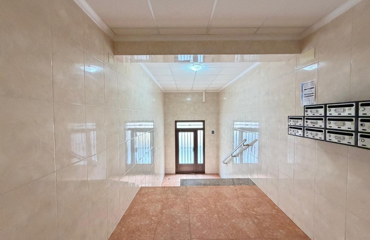 Revente - Appartement -
Torrevieja - Estacion De Autobuses