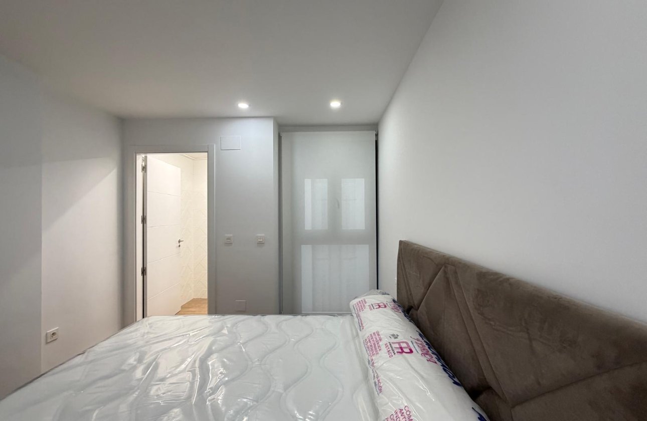 Revente - Appartement -
Torrevieja - Estacion De Autobuses