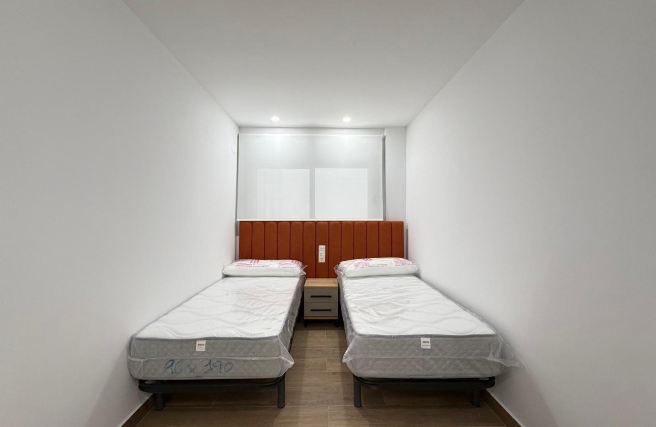 Revente - Appartement -
Torrevieja - Estacion De Autobuses