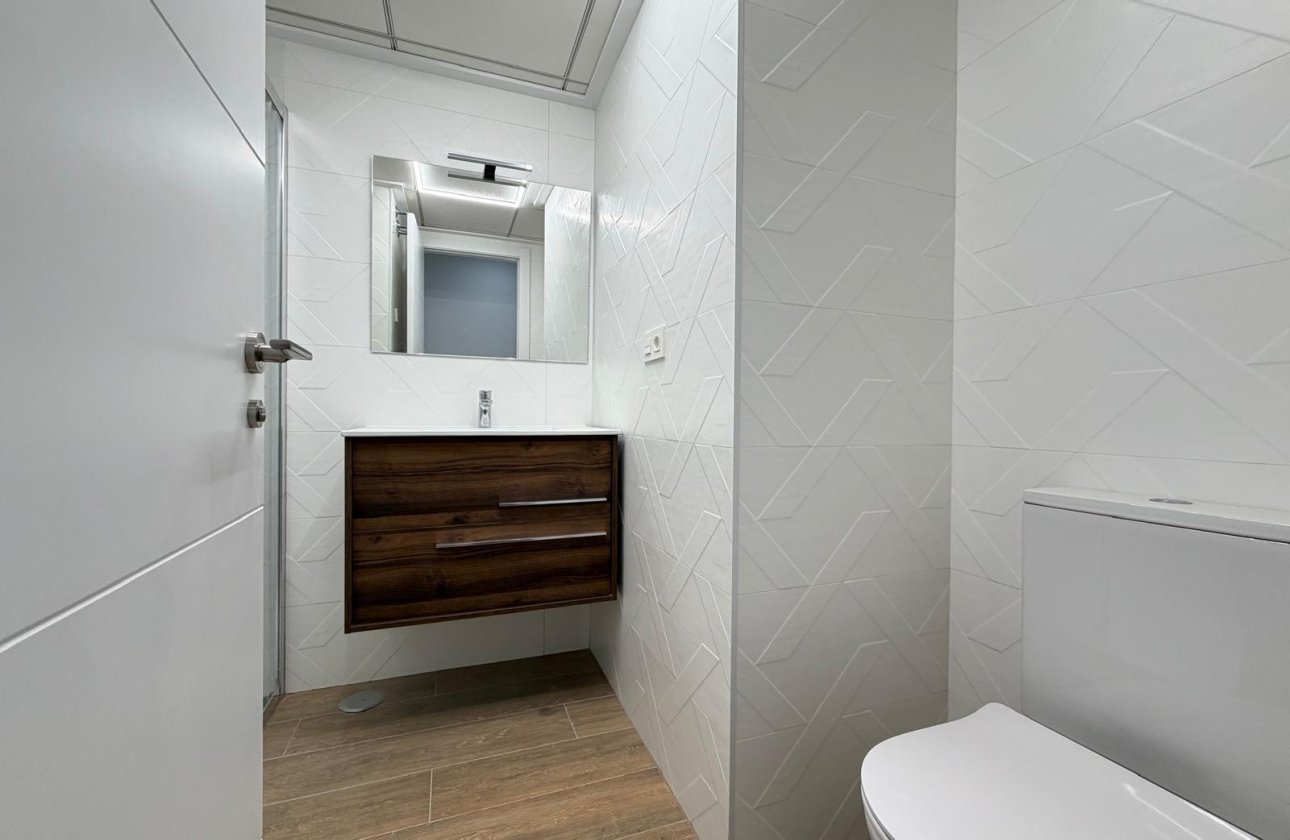 Revente - Appartement -
Torrevieja - Estacion De Autobuses