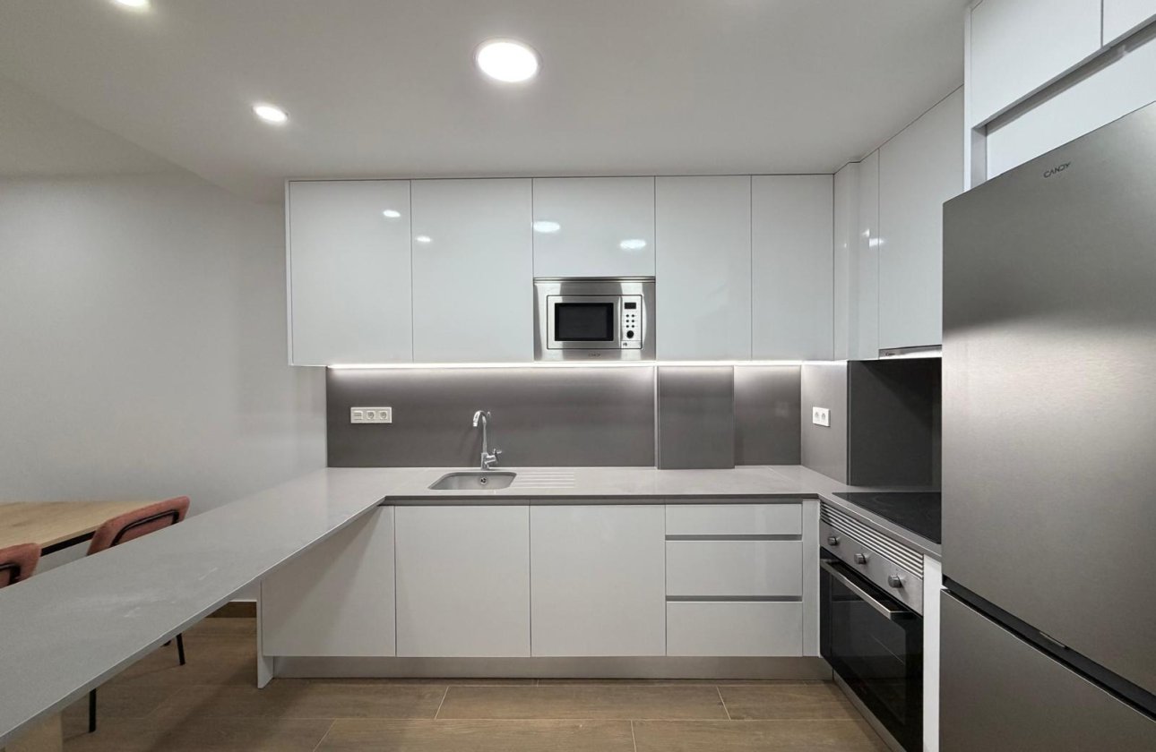 Revente - Appartement -
Torrevieja - Estacion De Autobuses