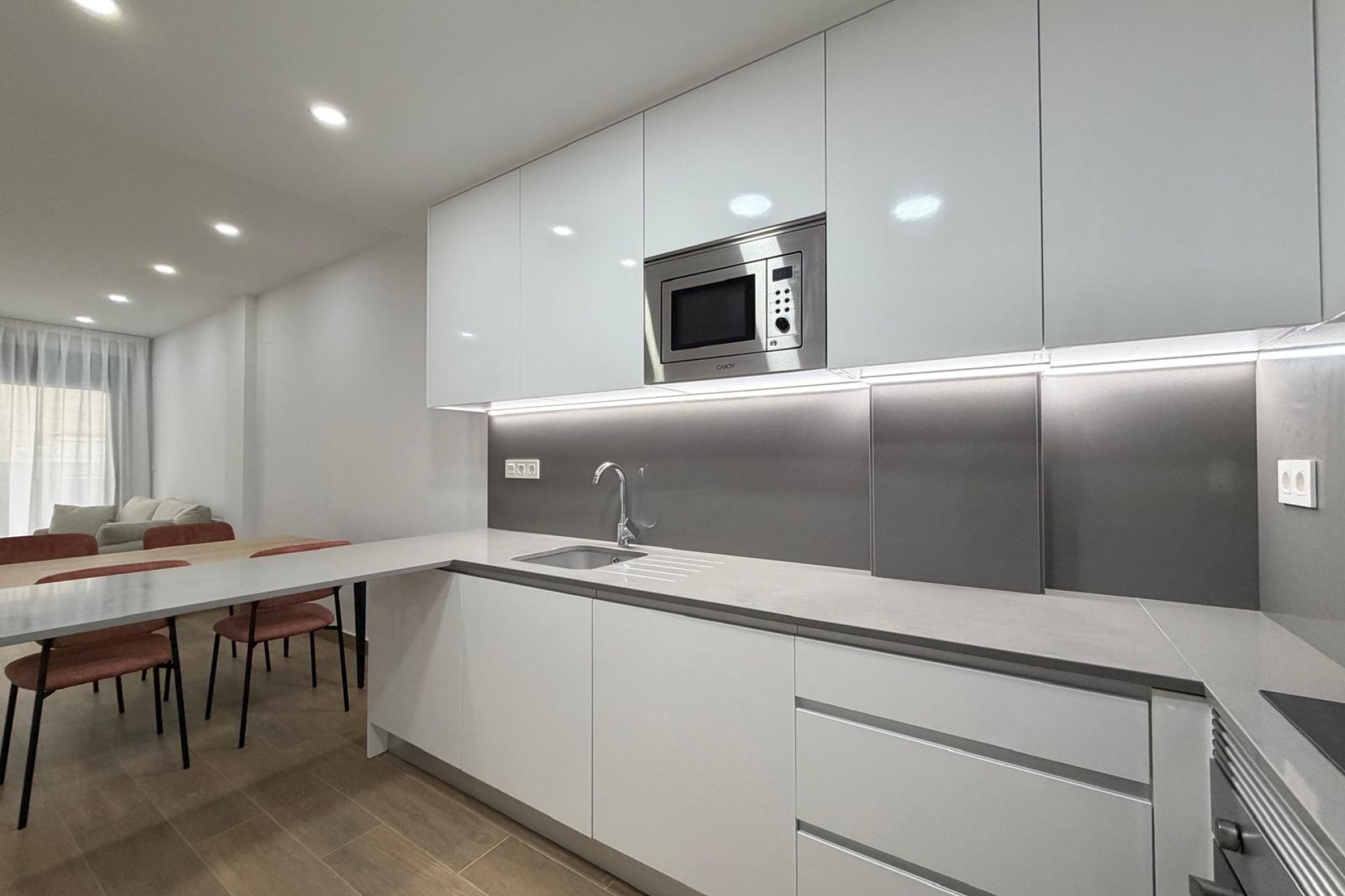 Revente - Appartement -
Torrevieja - Estacion De Autobuses