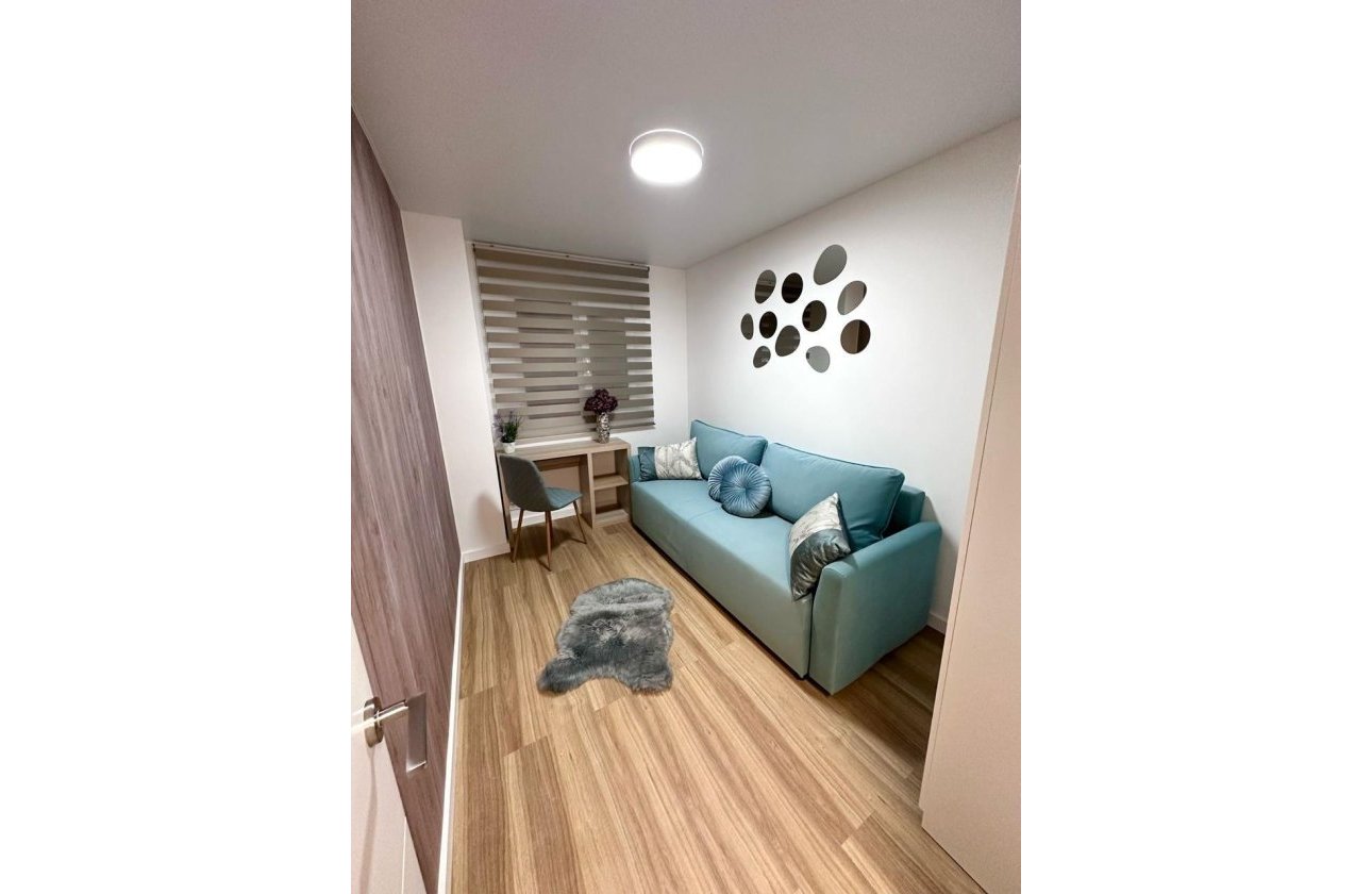 Revente - Appartement -
Torrevieja - Estacion De Autobuses