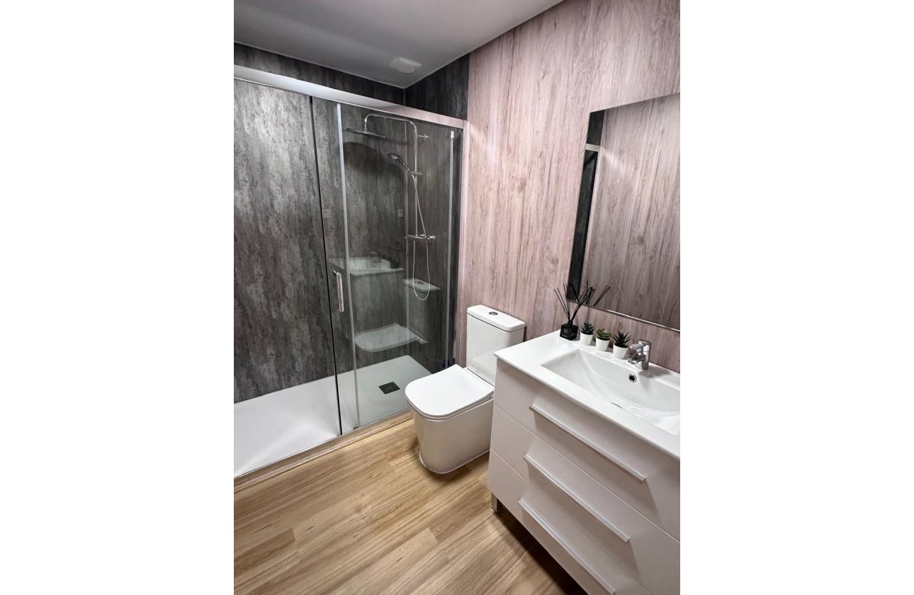 Revente - Appartement -
Torrevieja - Estacion De Autobuses