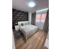 Revente - Appartement -
Torrevieja - Estacion De Autobuses