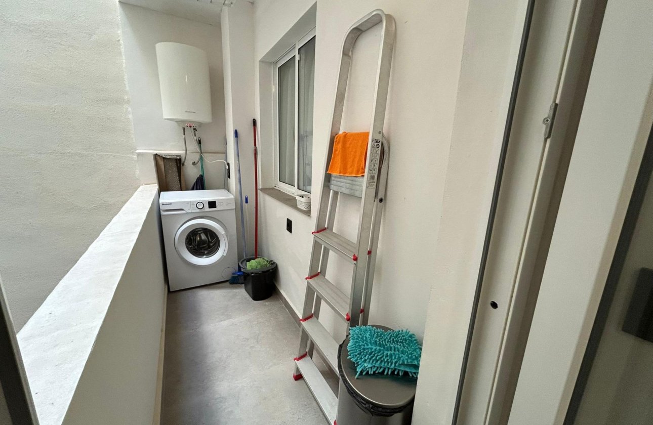 Revente - Appartement -
Torrevieja - Estacion De Autobuses