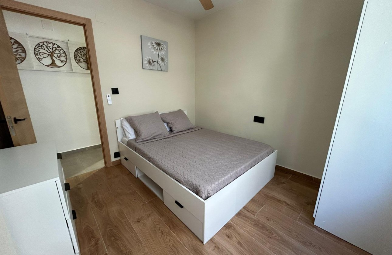 Revente - Appartement -
Torrevieja - Estacion De Autobuses