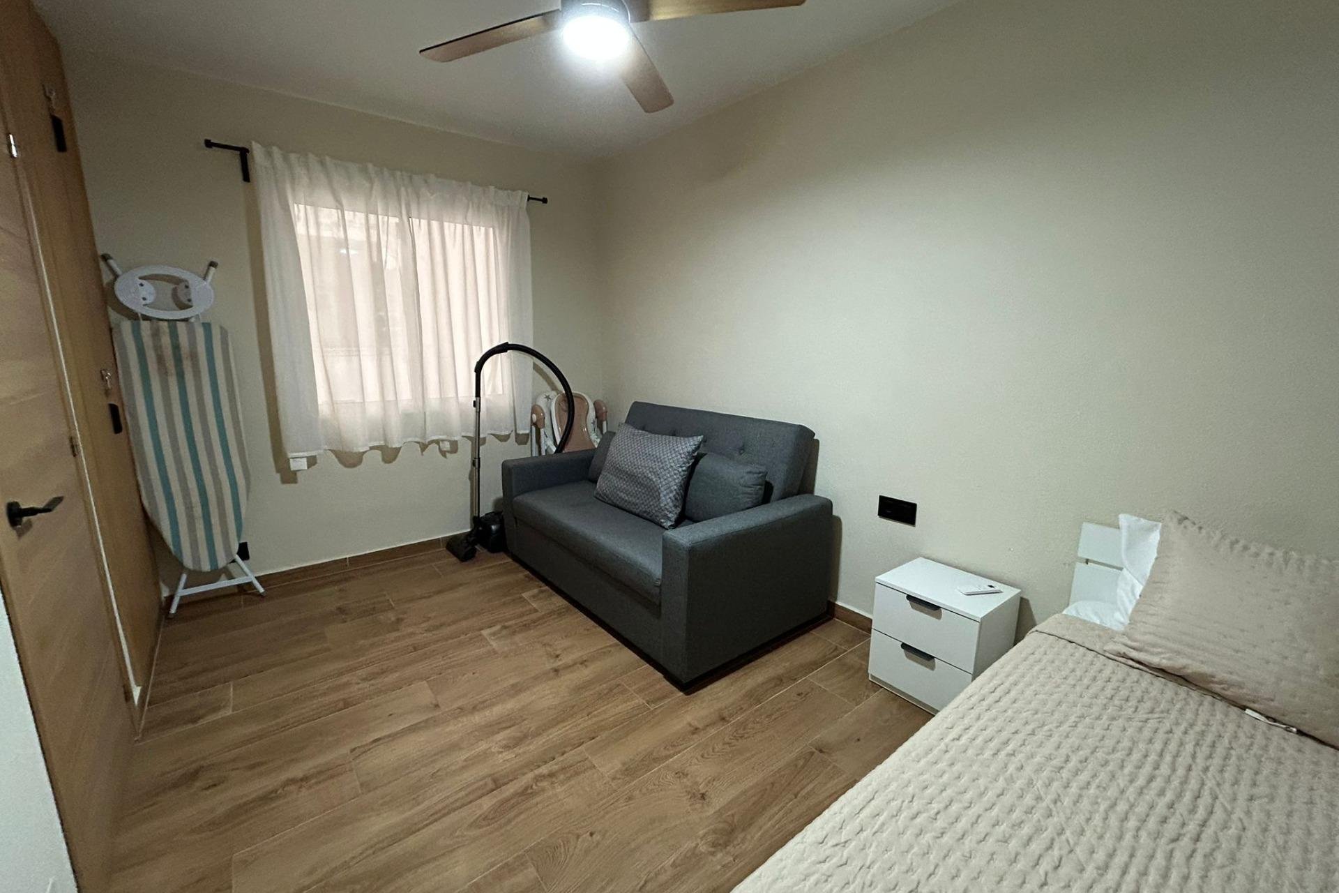 Revente - Appartement -
Torrevieja - Estacion De Autobuses