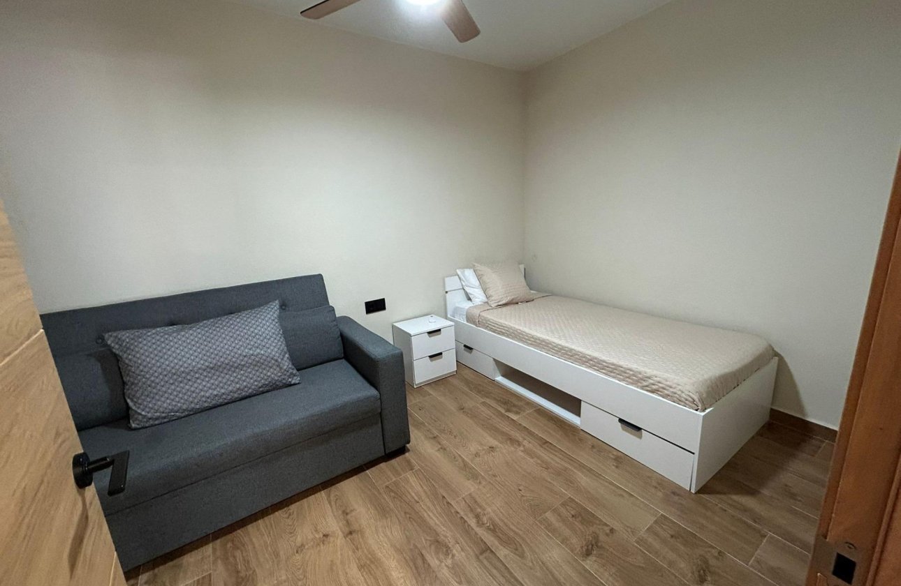 Revente - Appartement -
Torrevieja - Estacion De Autobuses