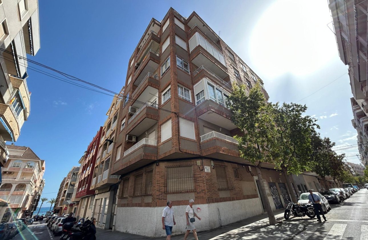 Revente - Appartement -
Torrevieja - Estacion De Autobuses