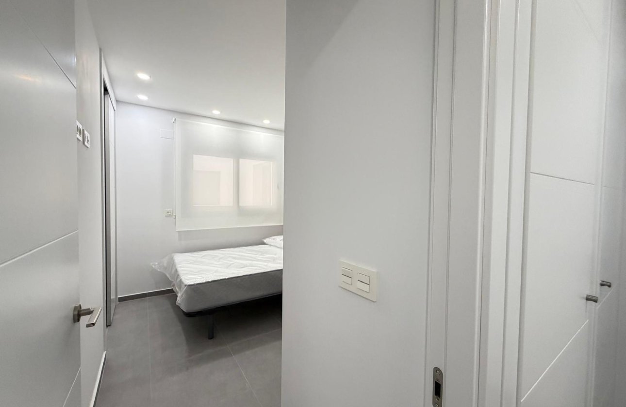 Revente - Appartement -
Torrevieja - Estacion De Autobuses