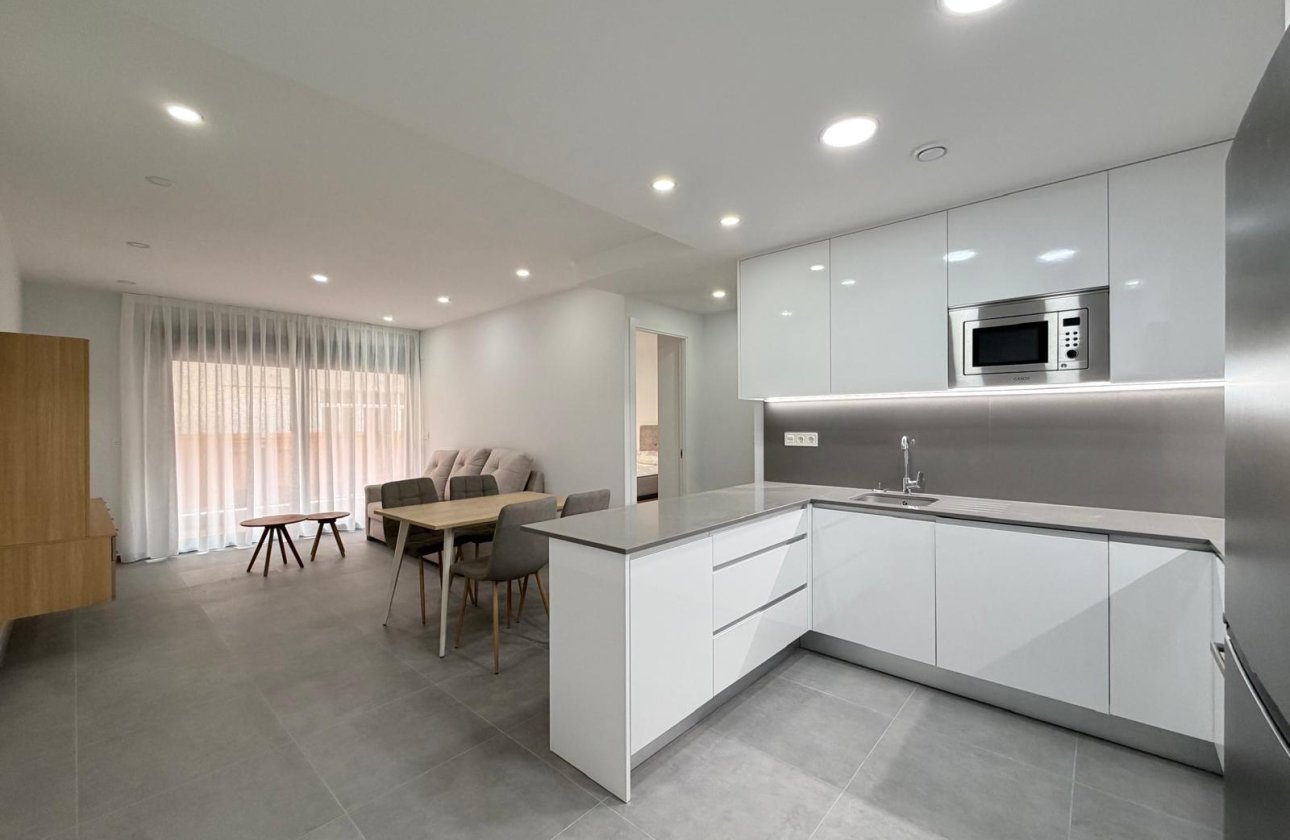 Revente - Appartement -
Torrevieja - Estacion De Autobuses
