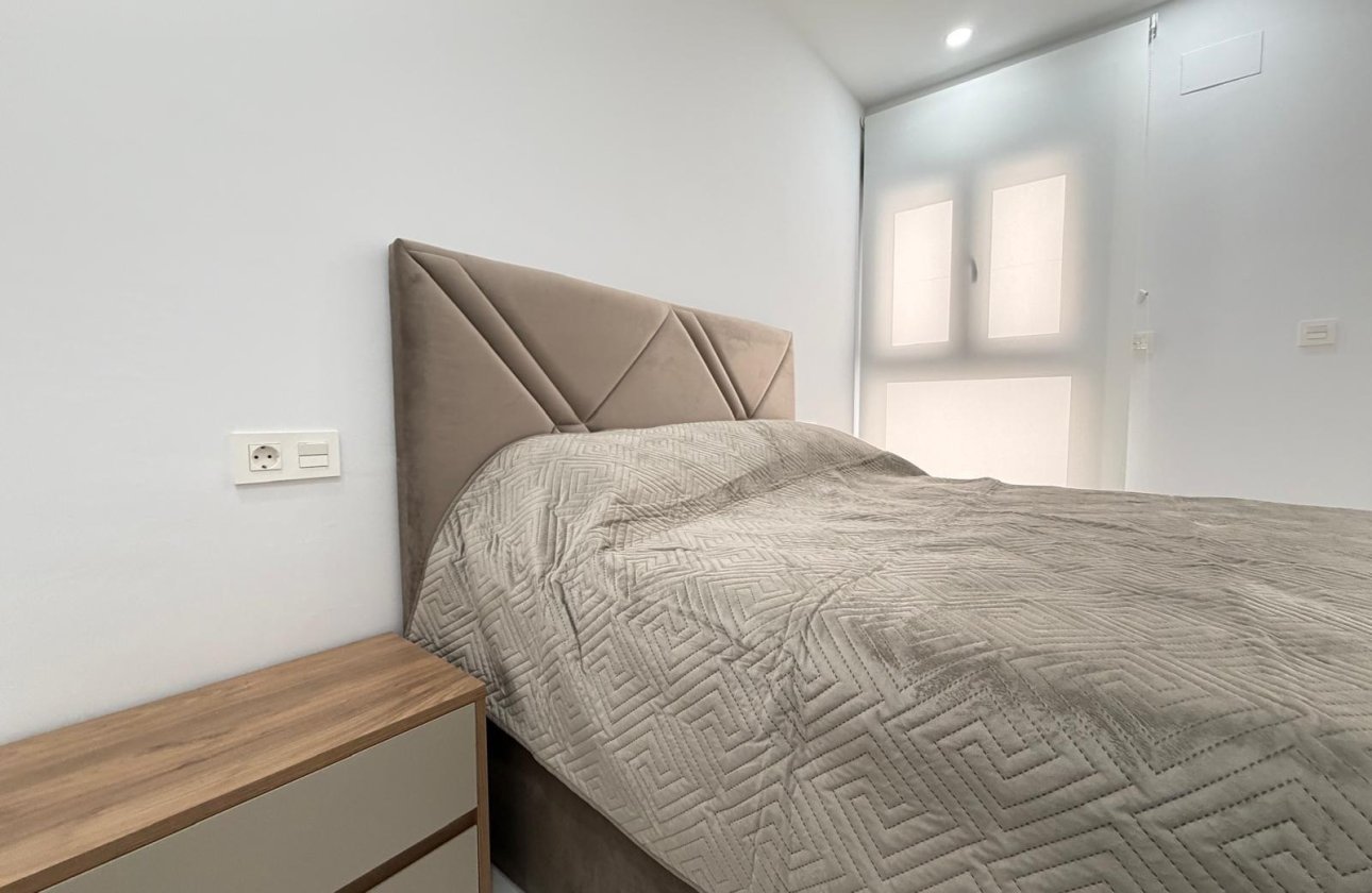 Revente - Appartement -
Torrevieja - Estacion De Autobuses