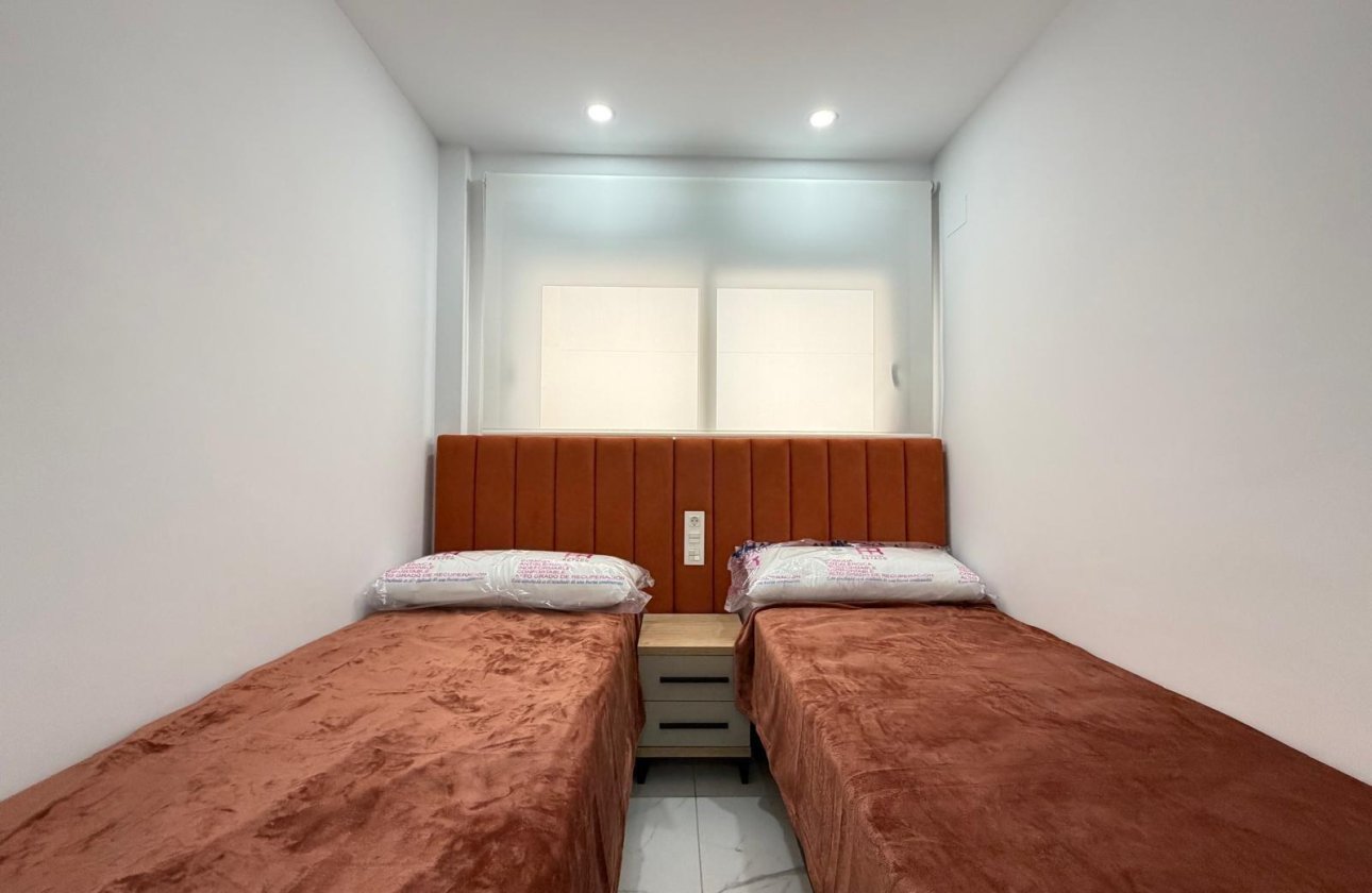 Revente - Appartement -
Torrevieja - Estacion De Autobuses