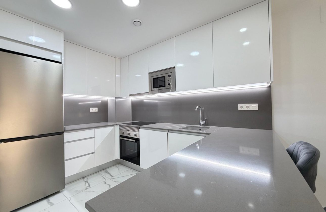 Revente - Appartement -
Torrevieja - Estacion De Autobuses