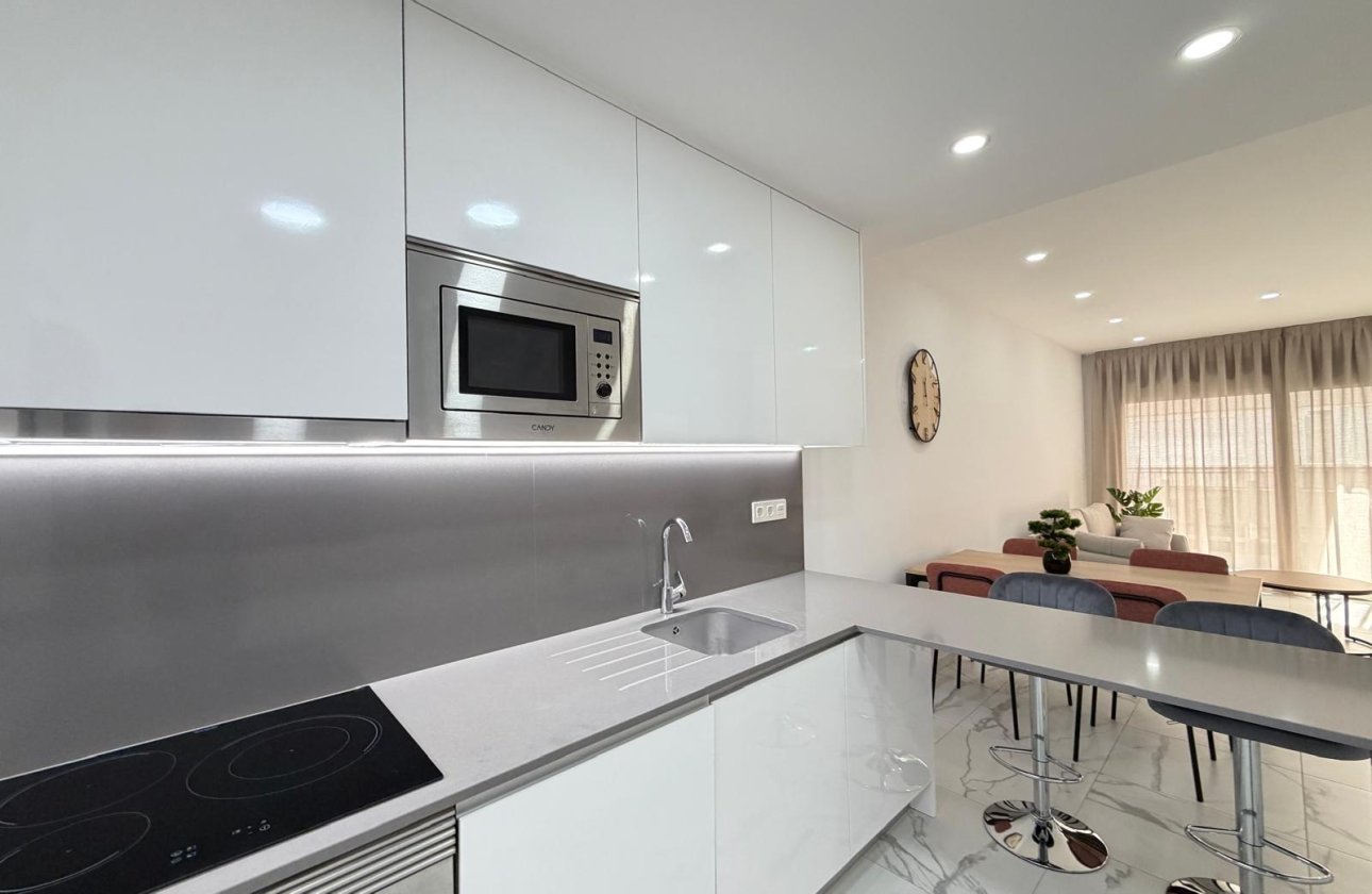 Revente - Appartement -
Torrevieja - Estacion De Autobuses