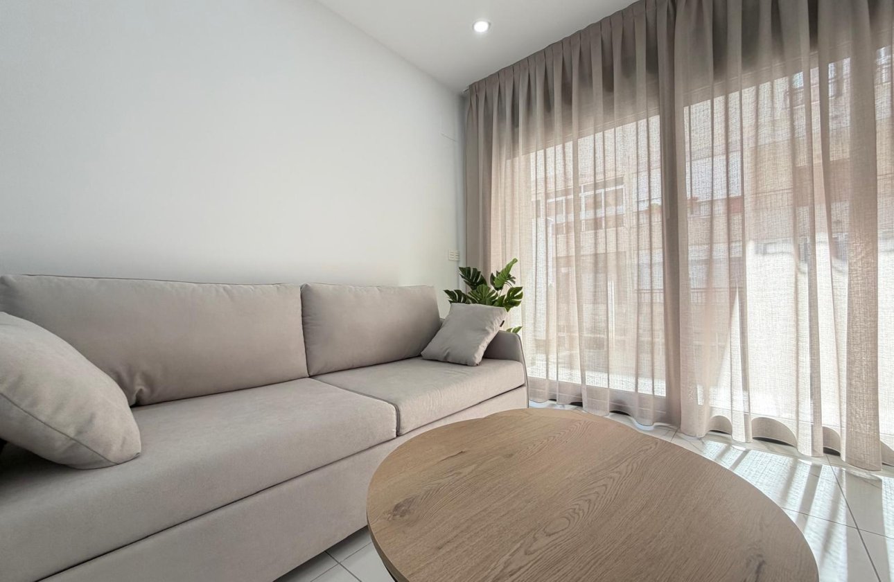 Revente - Appartement -
Torrevieja - Estacion De Autobuses