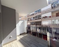 Revente - Appartement -
Torrevieja - Estacion De Autobuses