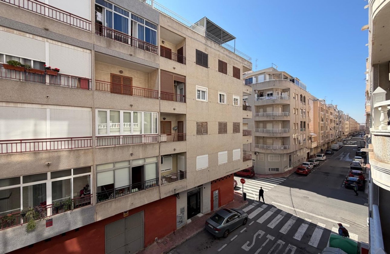 Revente - Appartement -
Torrevieja - Estacion De Autobuses
