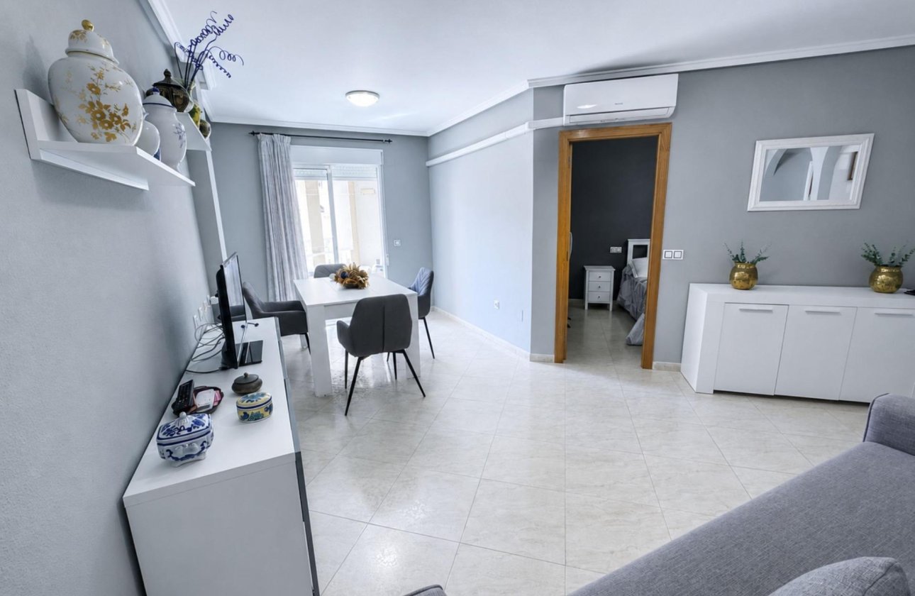 Revente - Appartement -
Torrevieja - Estacion De Autobuses