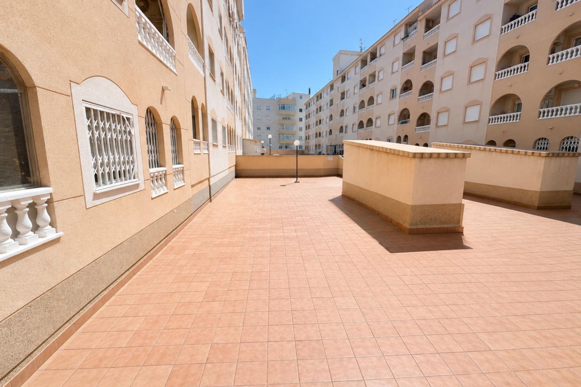 Revente - Appartement -
Torrevieja - Estacion De Autobuses