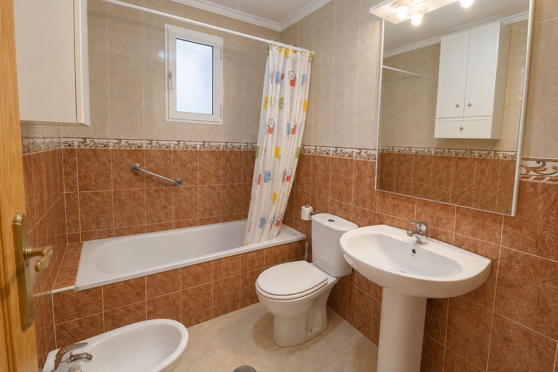 Revente - Appartement -
Torrevieja - Estacion De Autobuses