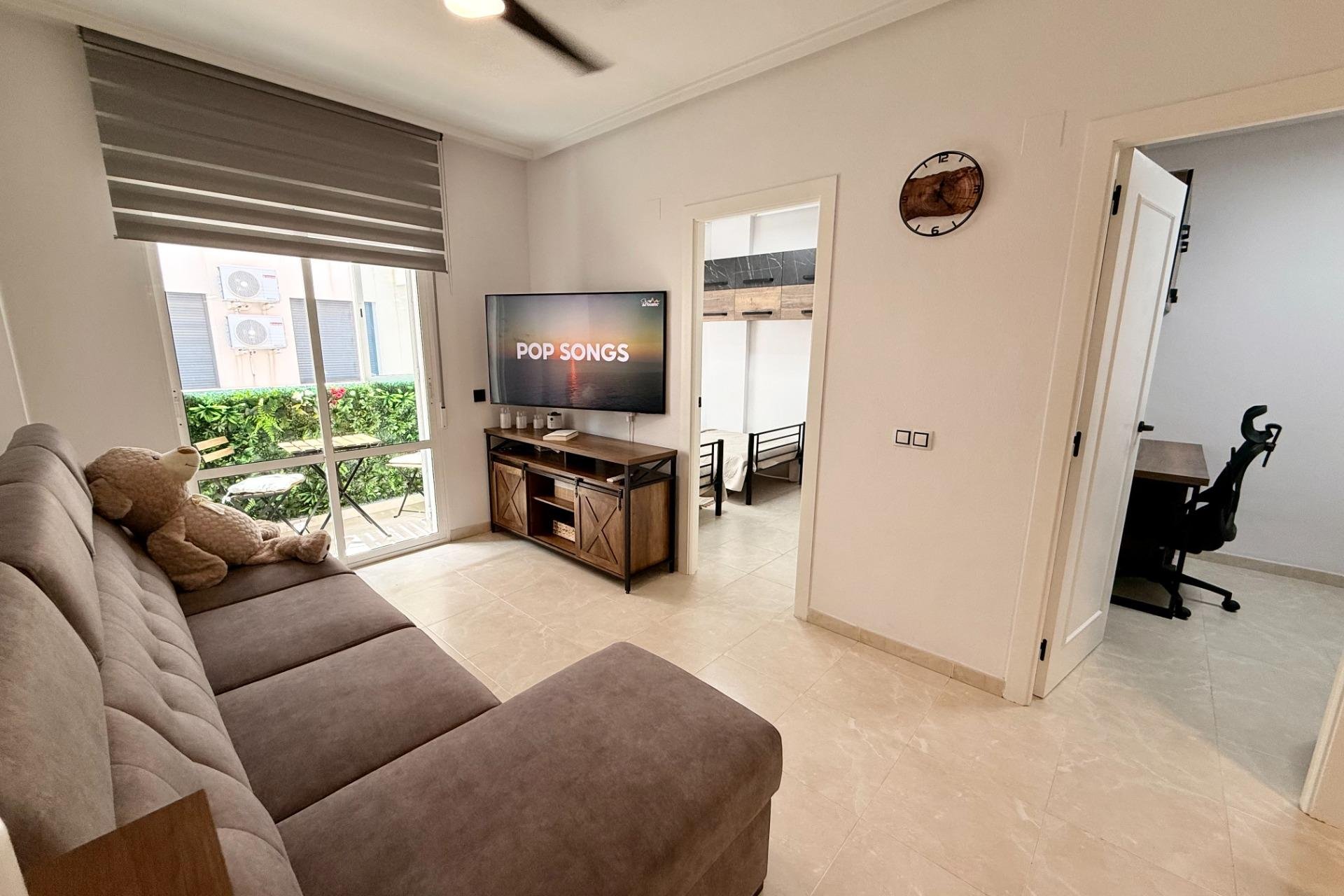 Revente - Appartement -
Torrevieja - Estacion De Autobuses