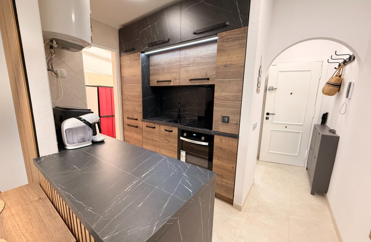 Revente - Appartement -
Torrevieja - Estacion De Autobuses