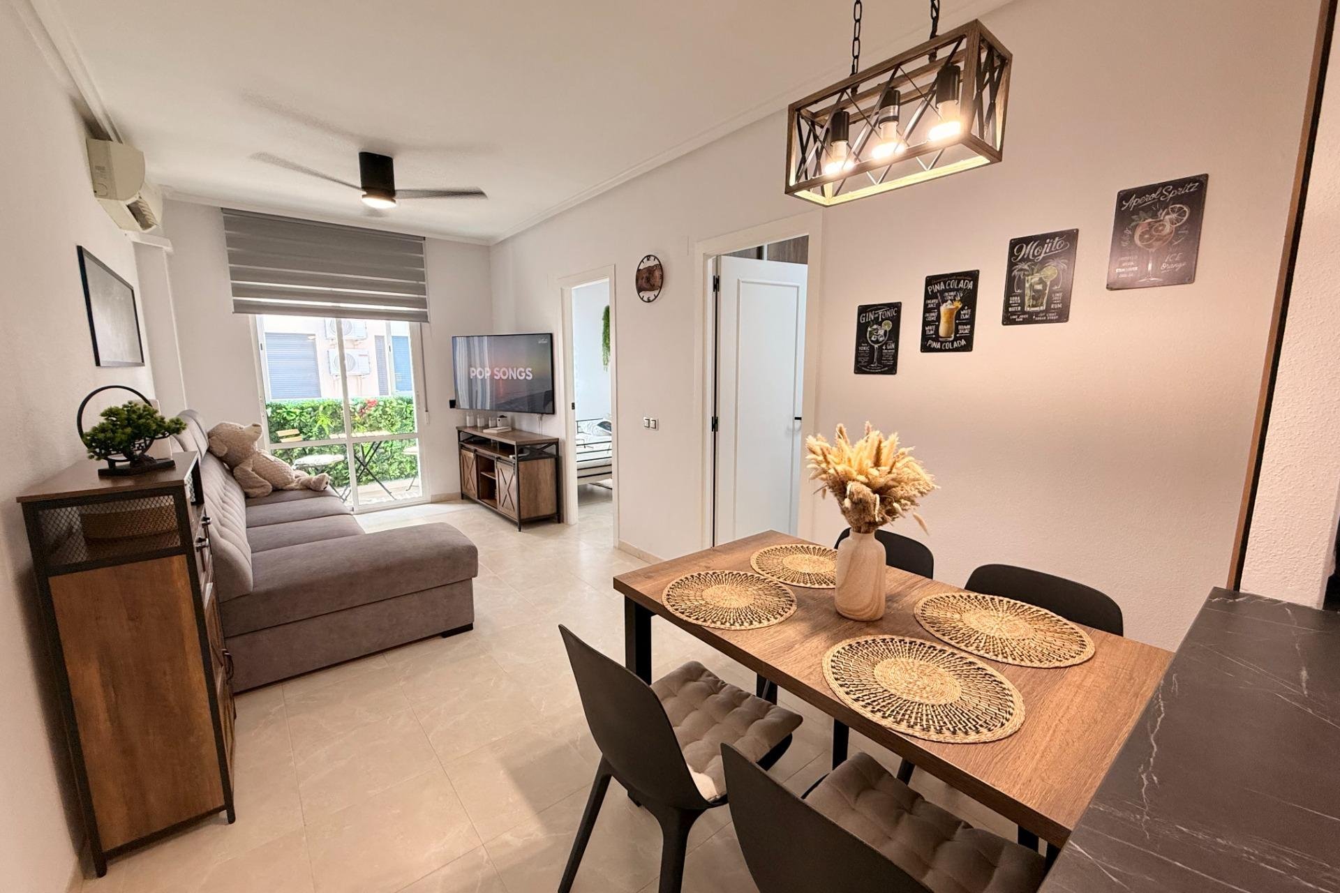 Revente - Appartement -
Torrevieja - Estacion De Autobuses