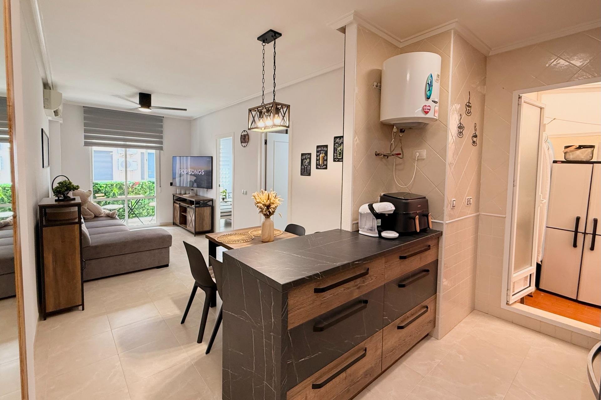 Revente - Appartement -
Torrevieja - Estacion De Autobuses