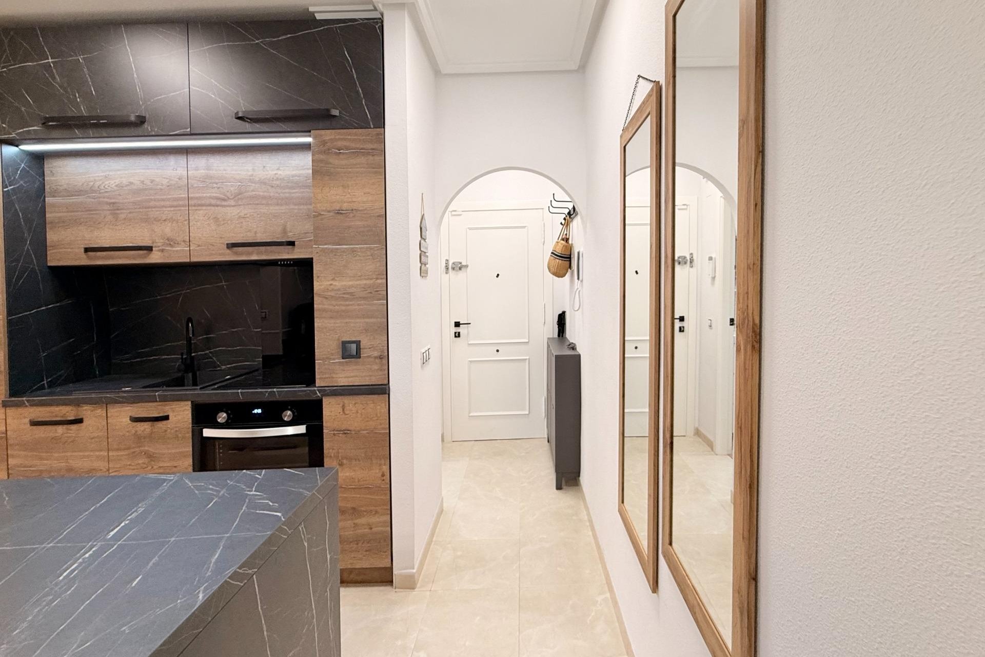 Revente - Appartement -
Torrevieja - Estacion De Autobuses