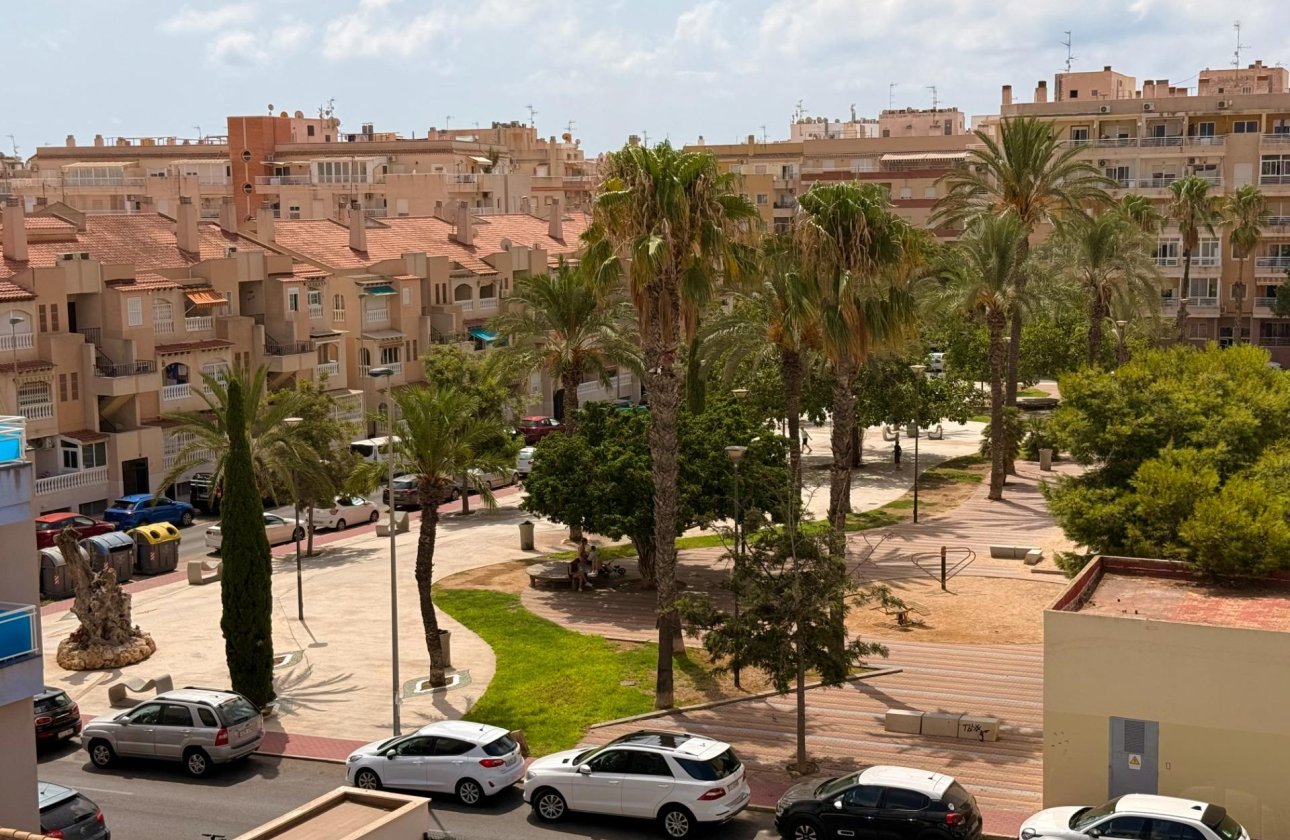 Revente - Appartement -
Torrevieja - Estacion De Autobuses