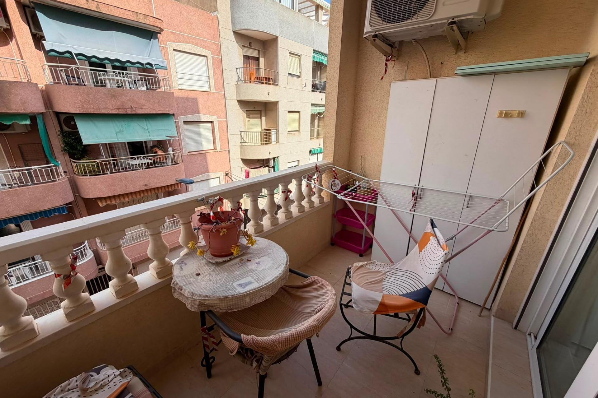 Revente - Appartement -
Torrevieja - Estacion De Autobuses
