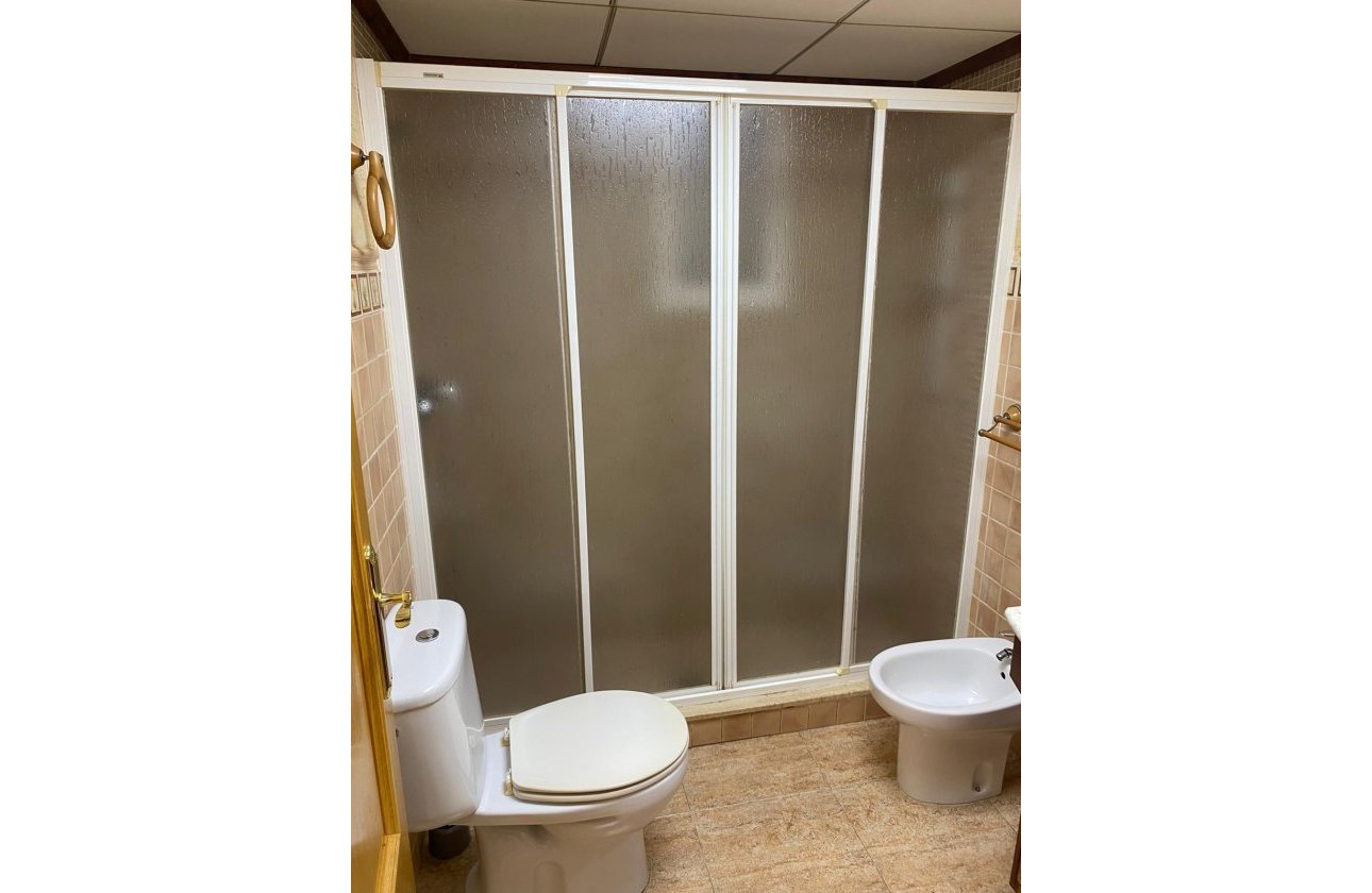 Revente - Appartement -
Torrevieja - Estacion De Autobuses