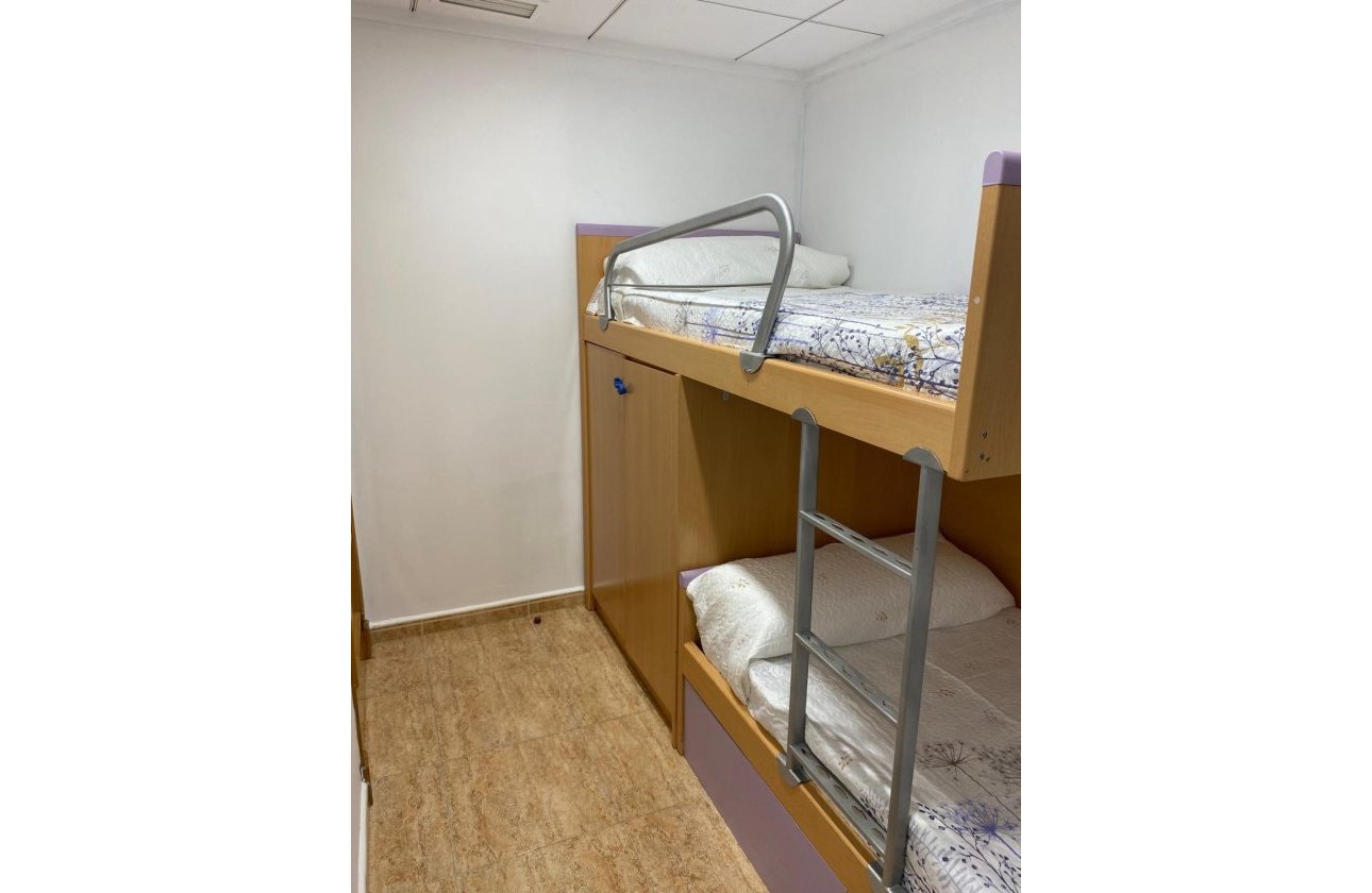 Revente - Appartement -
Torrevieja - Estacion De Autobuses