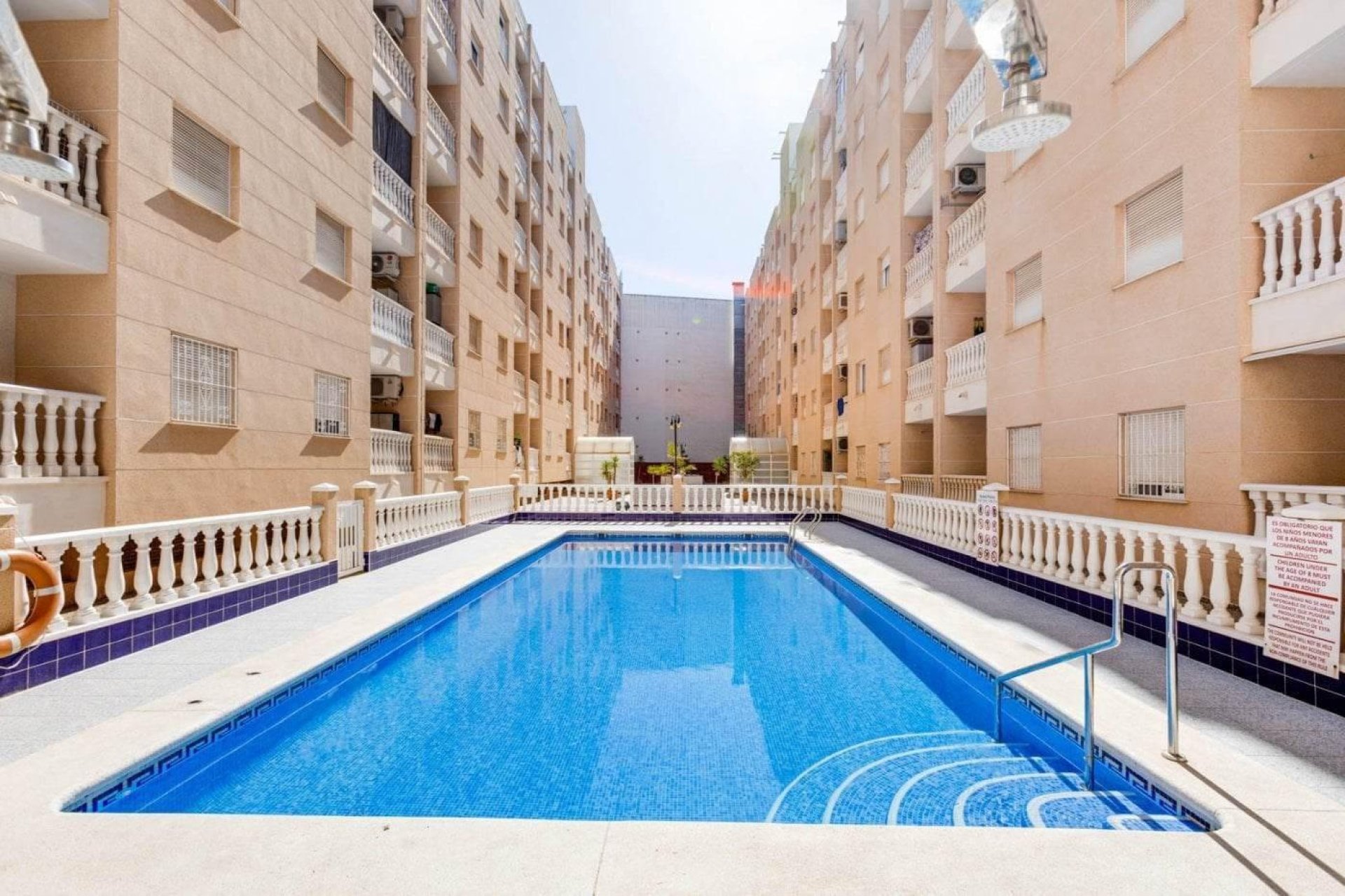 Revente - Appartement -
Torrevieja - Estacion De Autobuses