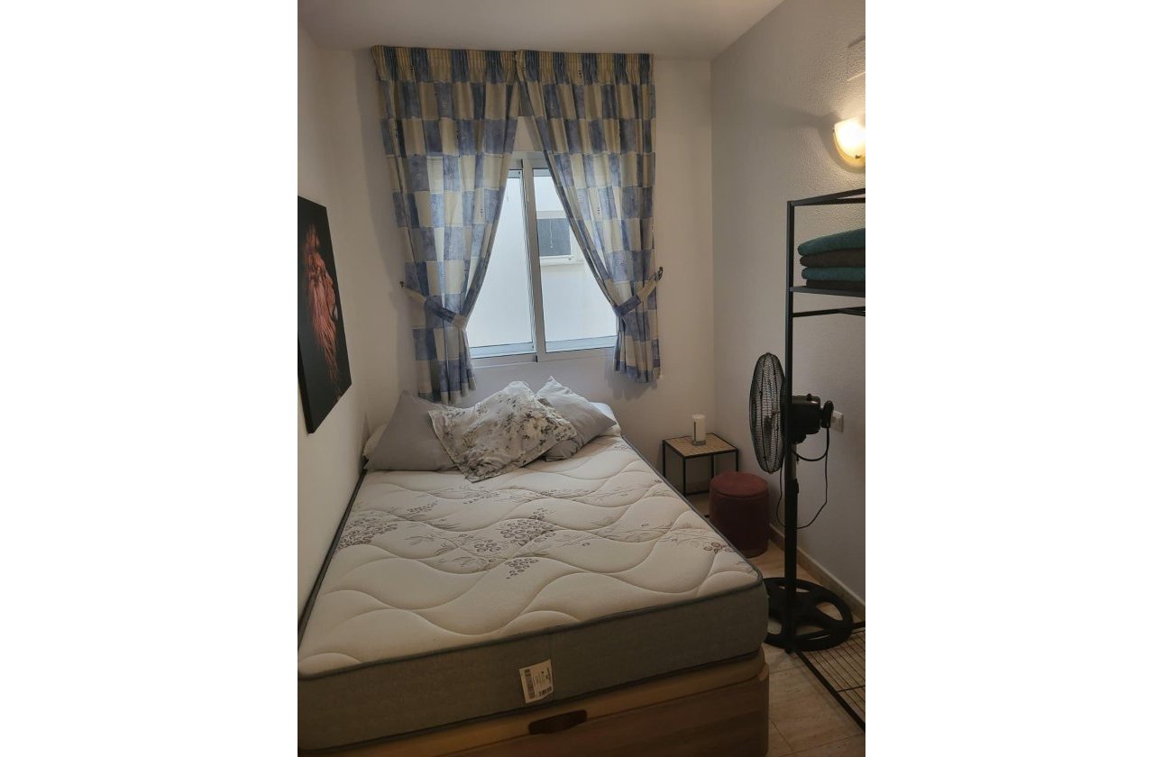 Revente - Appartement -
Torrevieja - Estacion De Autobuses