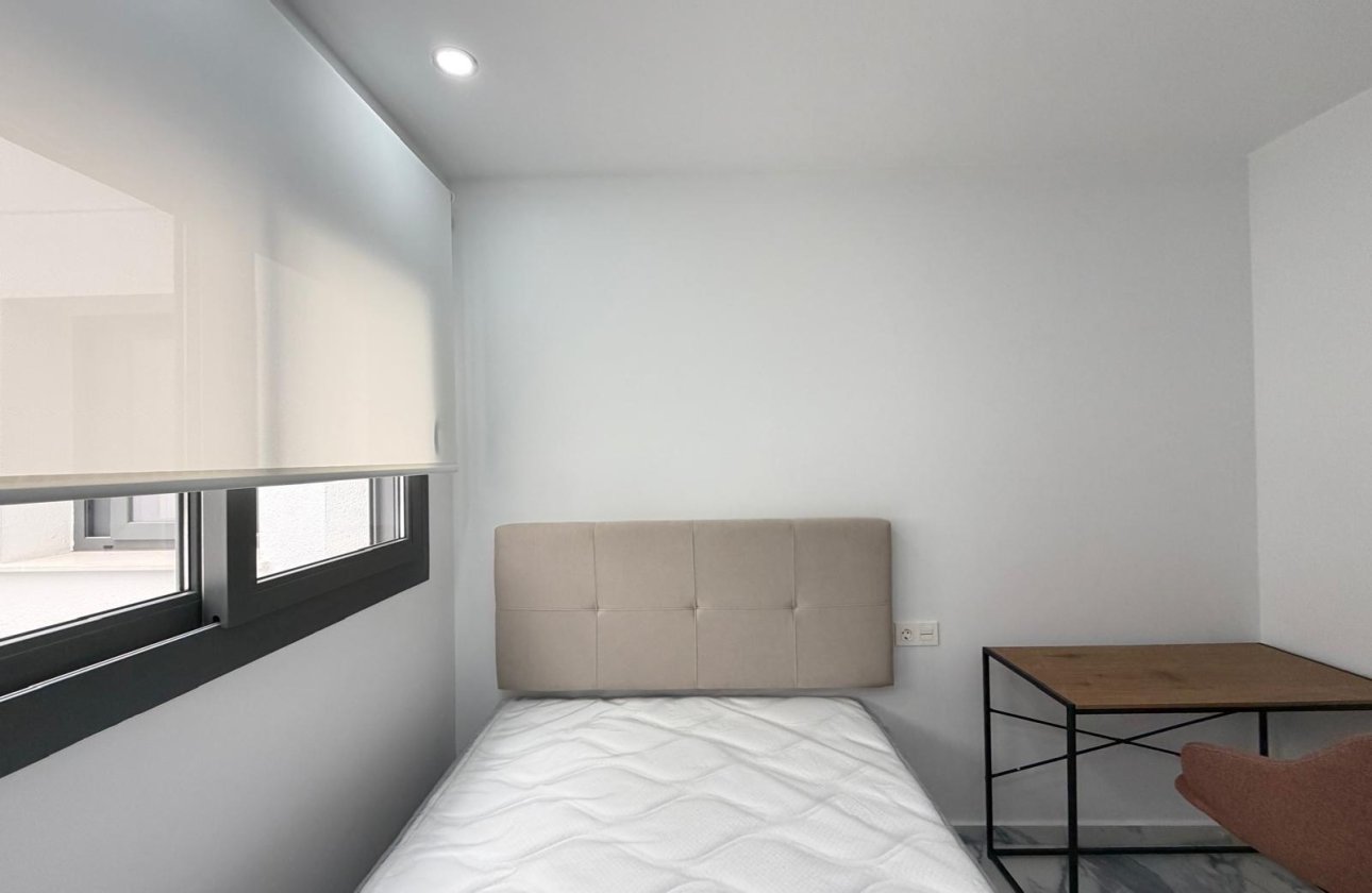 Revente - Appartement -
Torrevieja - Estacion De Autobuses