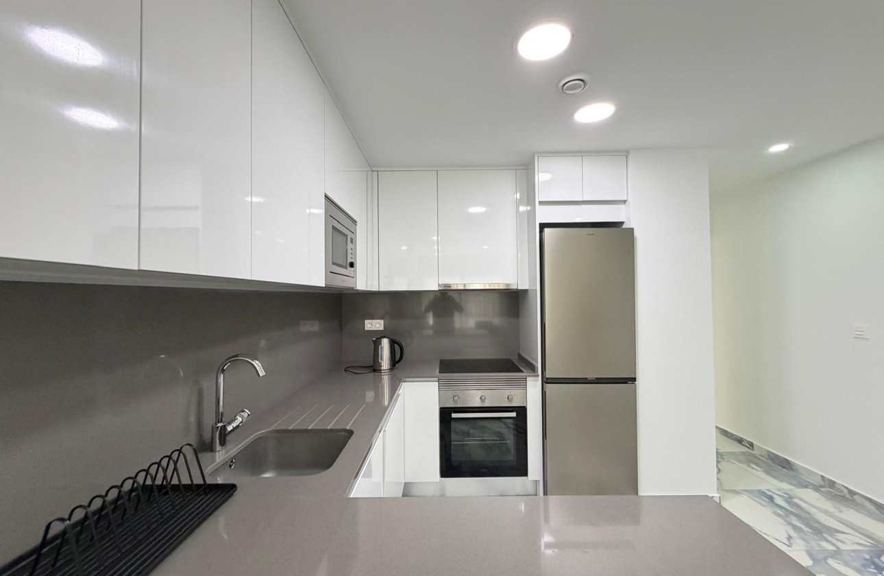 Revente - Appartement -
Torrevieja - Estacion De Autobuses