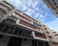 Revente - Appartement -
Torrevieja - Estacion De Autobuses