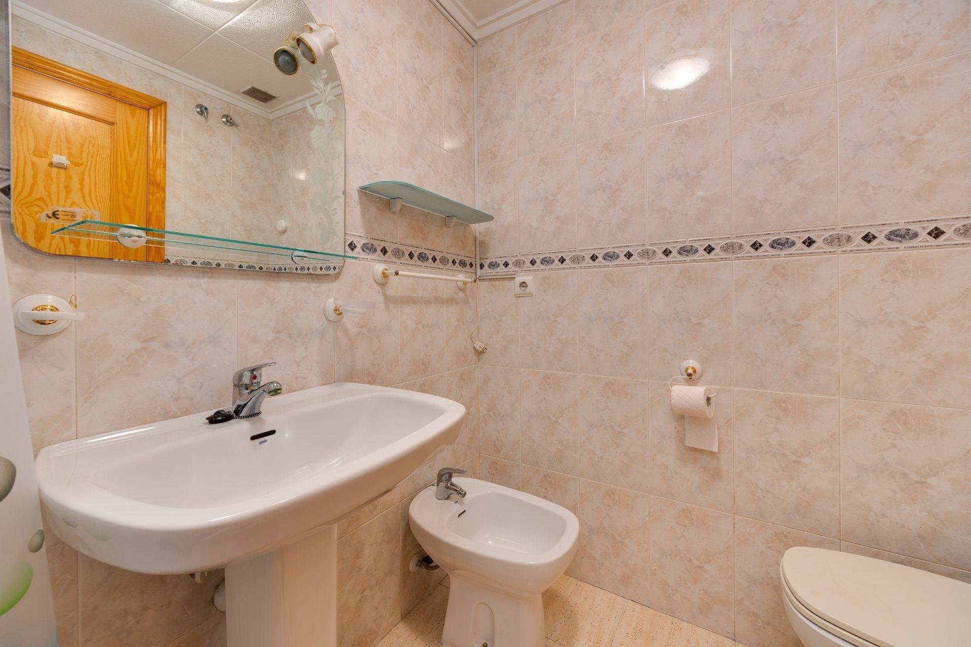 Revente - Appartement -
Torrevieja - Estacion De Autobuses