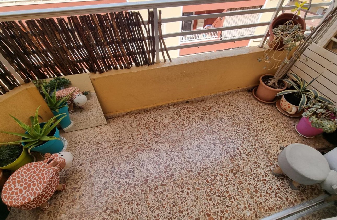 Revente - Appartement -
Torrevieja - Habaneras