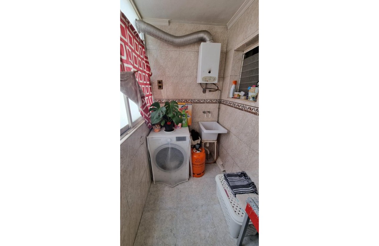 Revente - Appartement -
Torrevieja - Habaneras