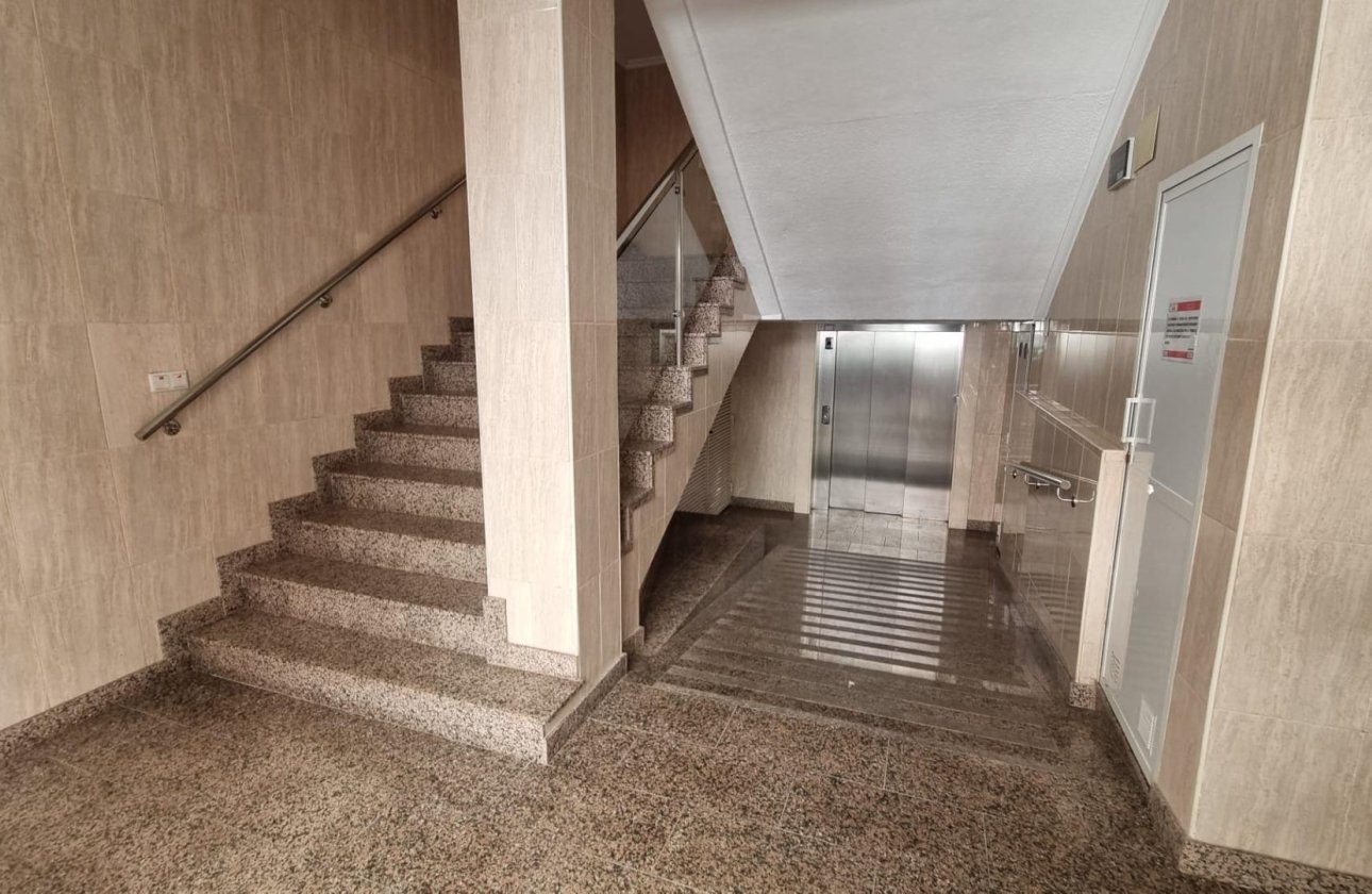 Revente - Appartement -
Torrevieja - Habaneras