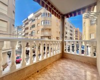 Revente - Appartement -
Torrevieja - Habaneras