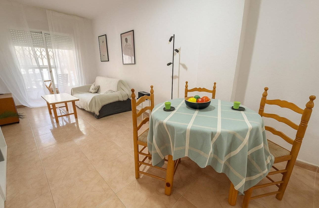 Revente - Appartement -
Torrevieja - Habaneras